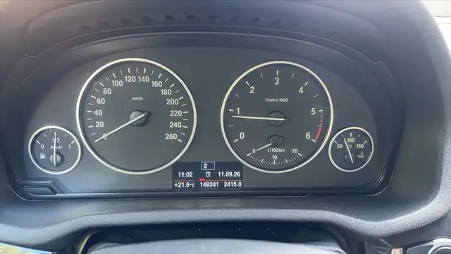 BMW X3 view 12