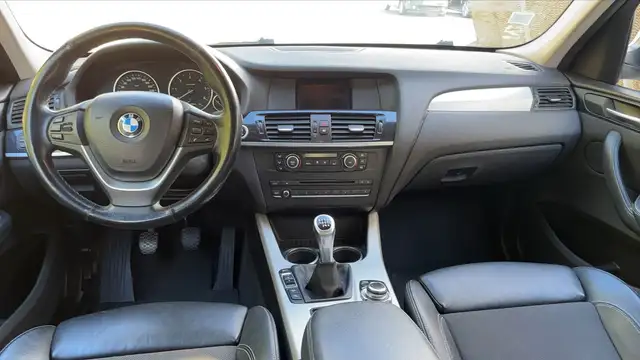 BMW X3 view 11