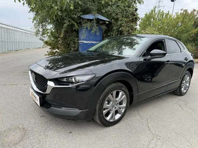 Mazda CX-30 view 4