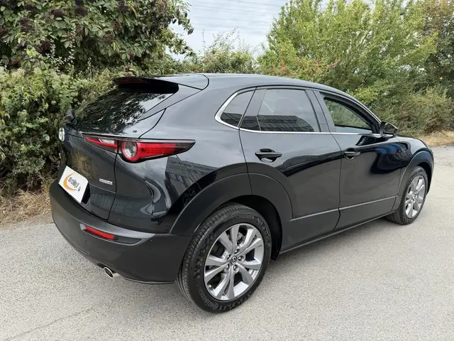 Mazda CX-30 view 3