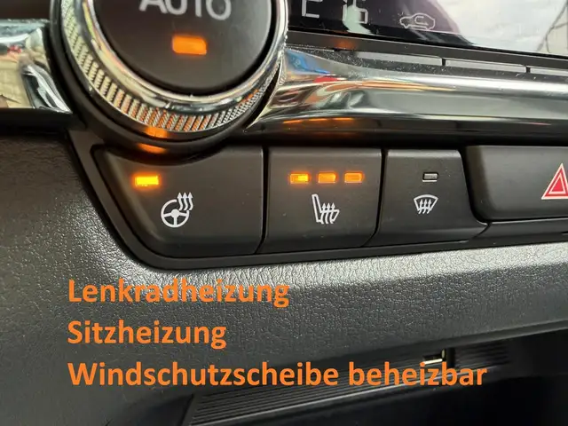 Mazda CX-30 view 12