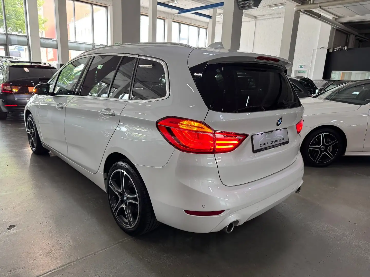 BMW 218 218 d xDrive GRAN TOURER 7-SITZER HUD LED ACC AK Blanc - 2