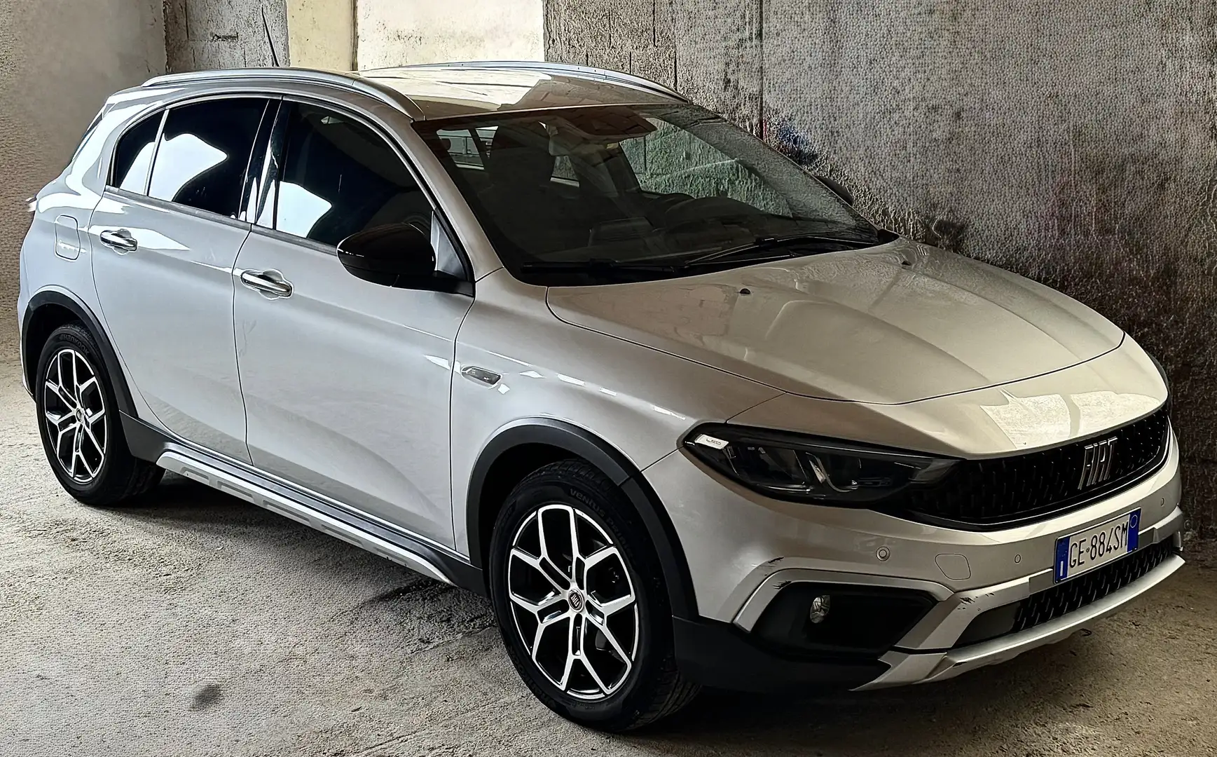 Fiat Tipo 5p 1.6 mjt Cross s&s 130cv Argento - 1