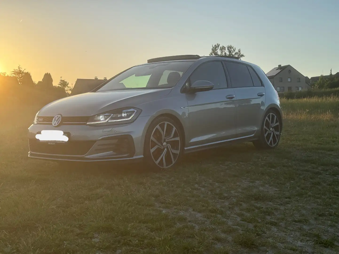 Volkswagen Golf GTI 2.0 TSI Performance DSG - 1
