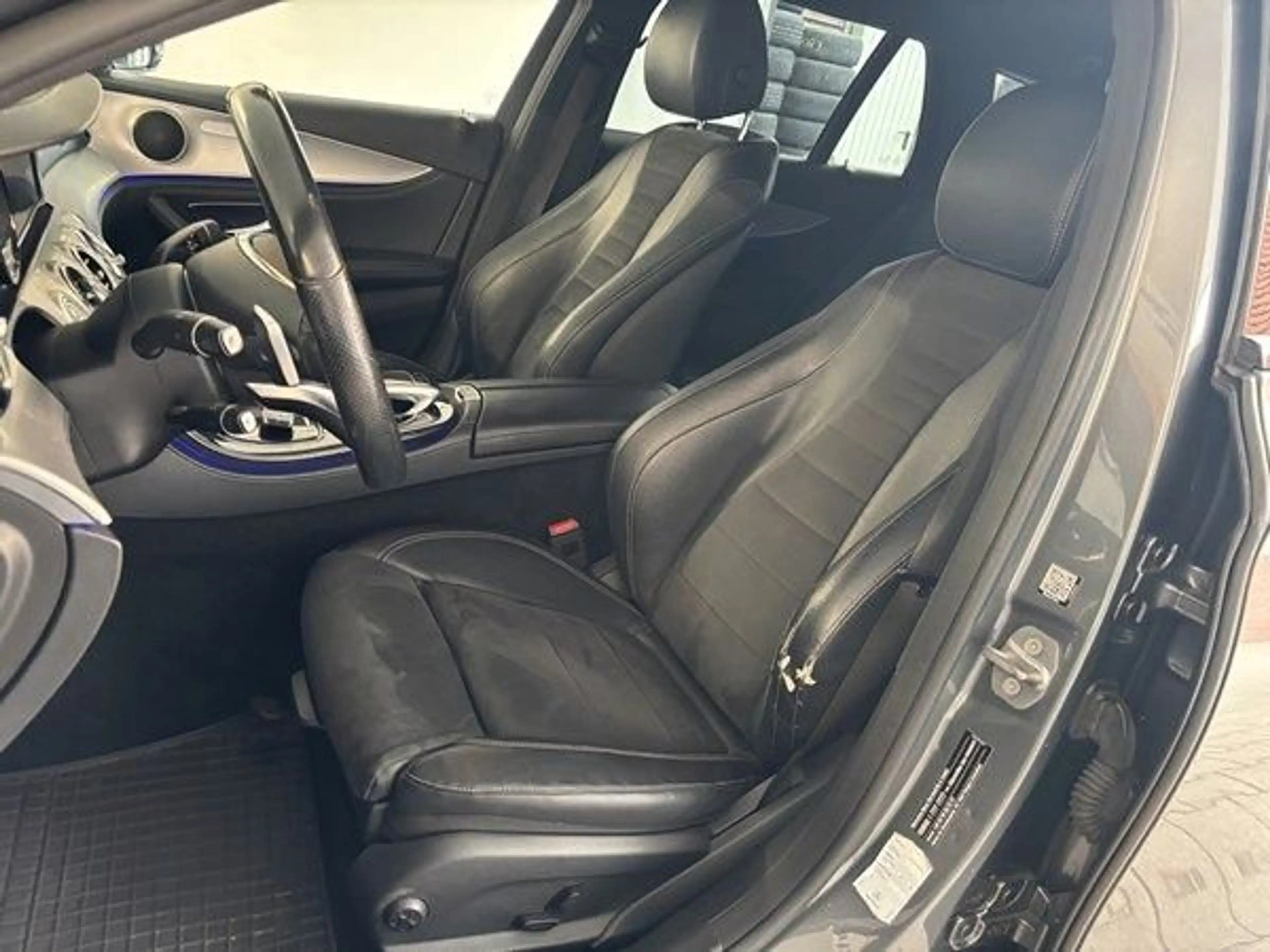 Mercedes-Benz E 350 d T 9G-TRONIC AMG Line / Night-Paket — photo 9