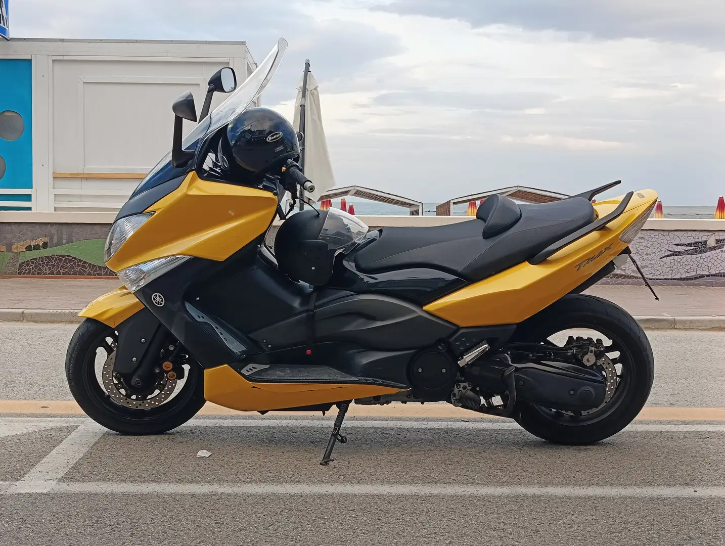 Yamaha TMAX 500 Amarillo - 1