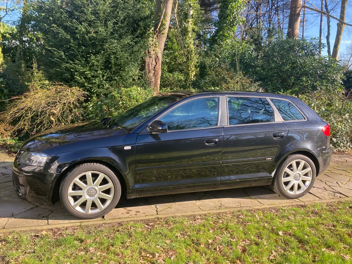 Audi A3 A3 2.0 TDI Sportback DPF S line Sportpaket plus Noir - 1