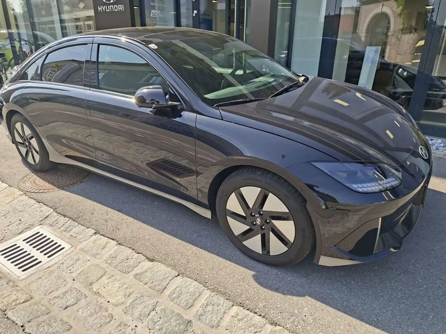 Hyundai IONIQ 6 Elektro 77,4kWh 4WD Top Line Long Range Au Schwarz - 2