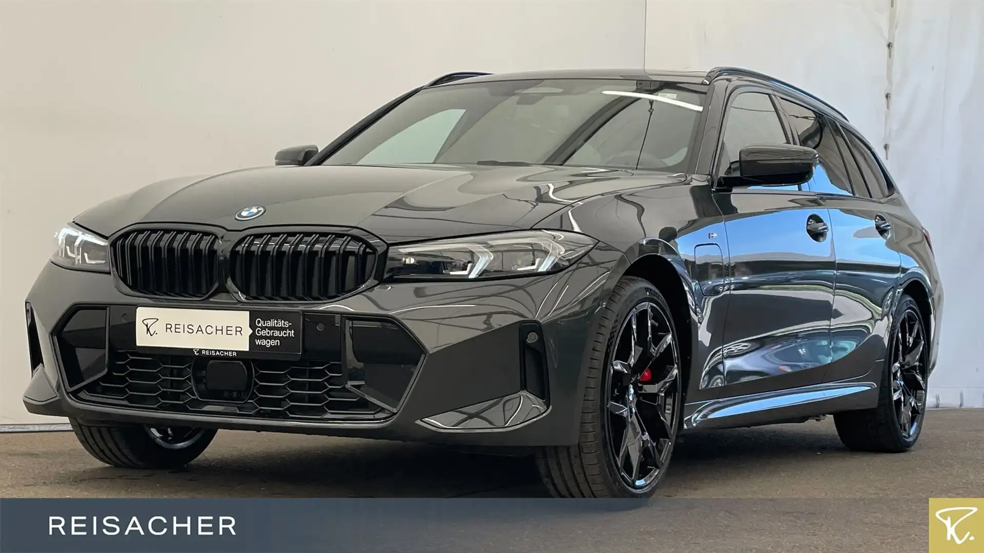 BMW 330 e xDr LCI M SportPRO AHK Pano ACC 360 HuD 19" Šedá - 1