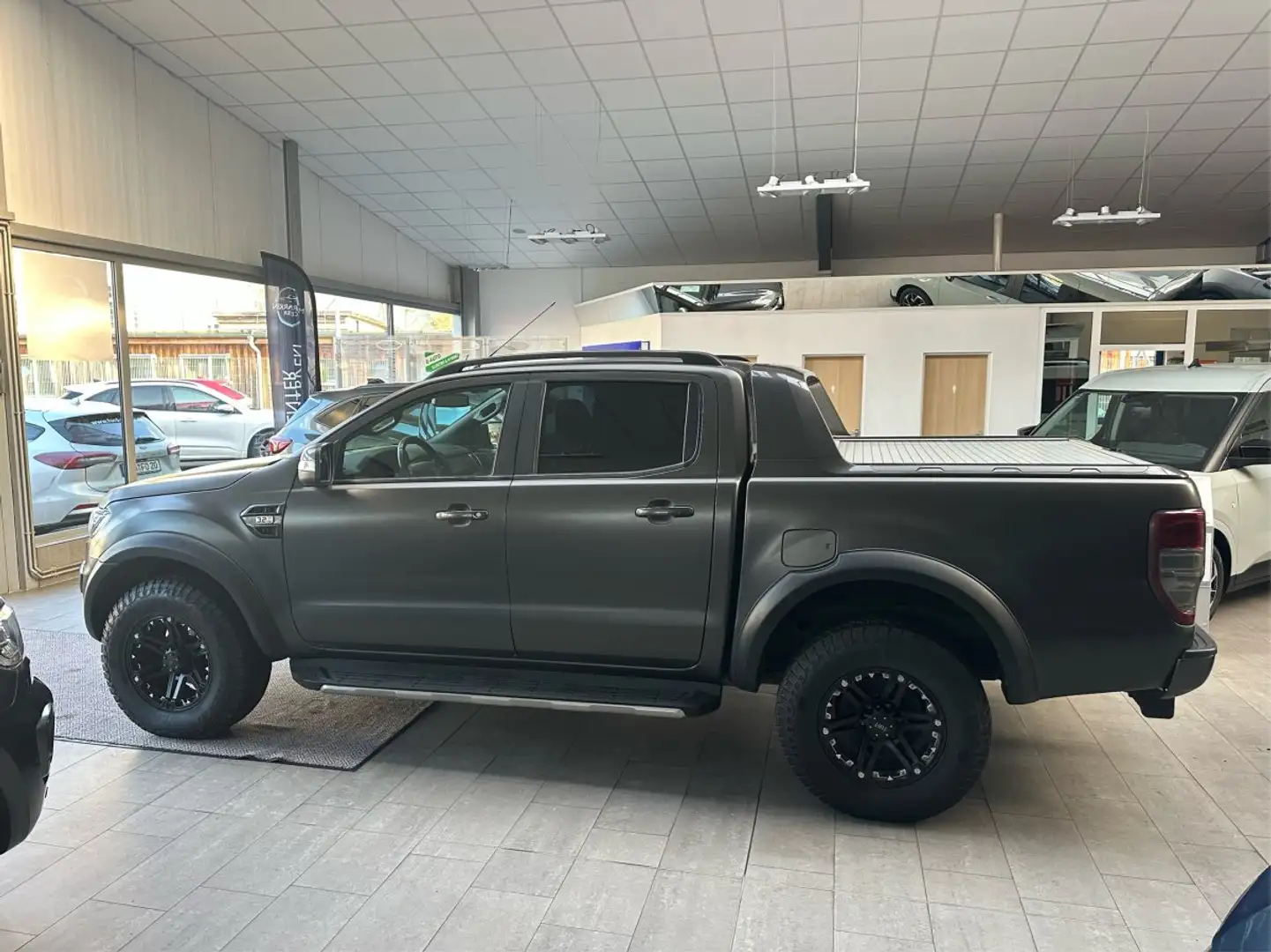 Ford Ranger 3.2 TDCi Wildtrak 4x4 Automatik Grau - 2