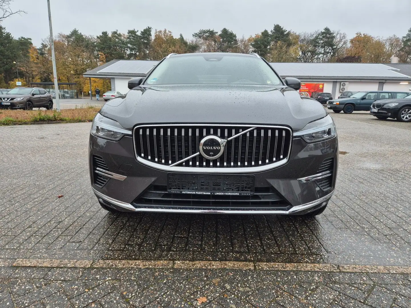 Volvo XC60 Inscription Recharge Plug-In Hybrid AWD Grau - 2