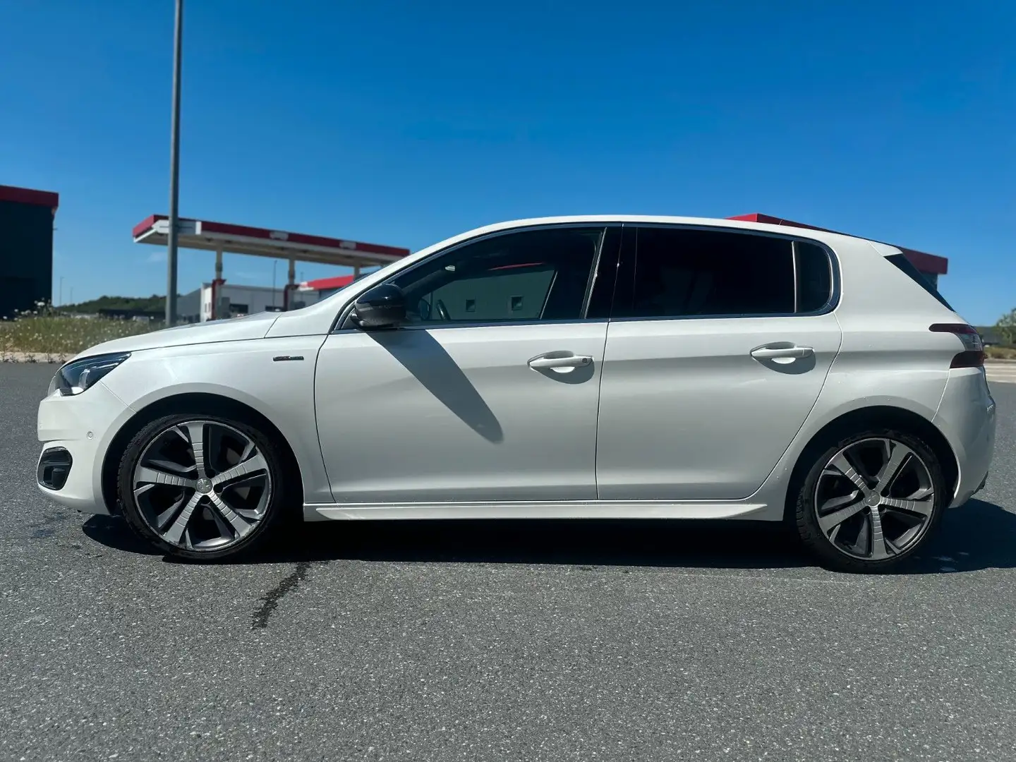 Peugeot 308 BlueHDI GT Line PDC TOT A.TEMP NAVI G-DACH Weiß - 2