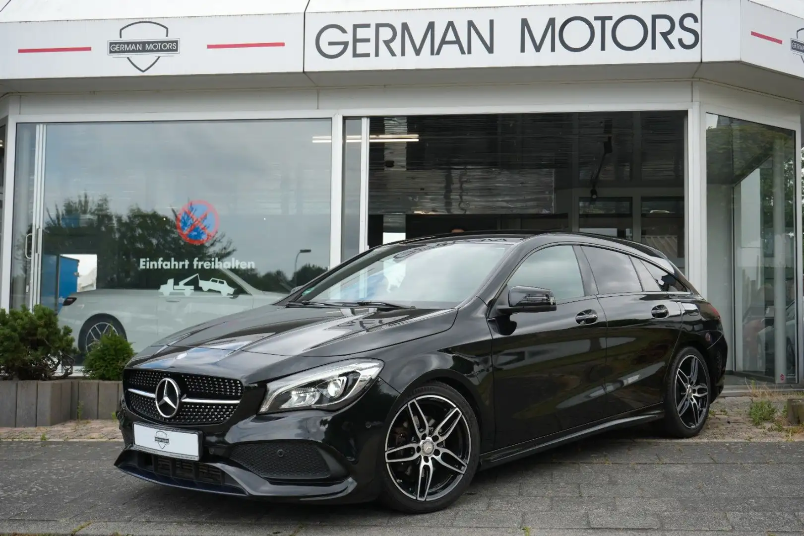Mercedes-Benz CLA 180 Shooting Brake AMG-LINE|NIGHT|CAM|KEYL. Schwarz - 1