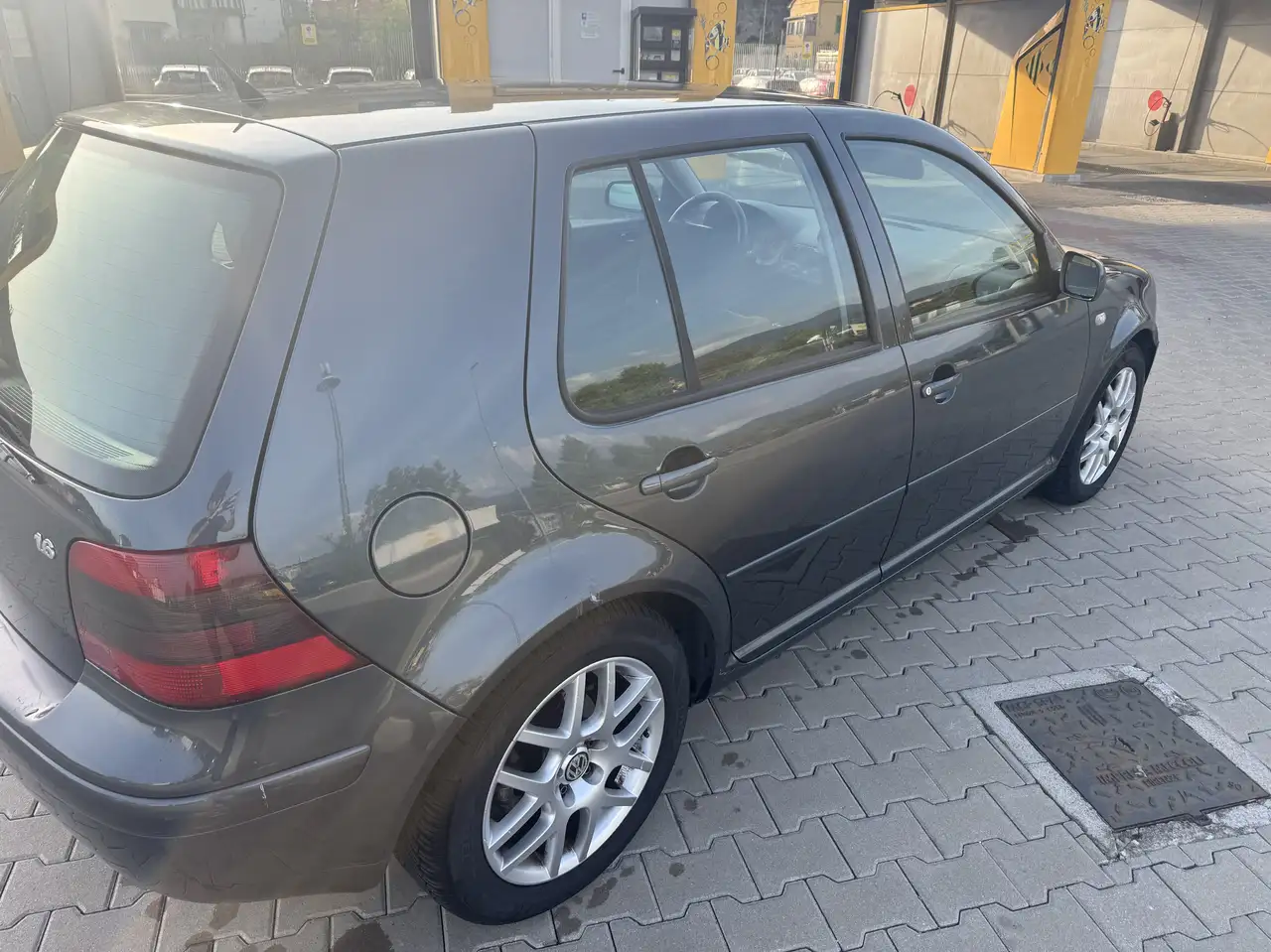 Volkswagen Golf 5p 1.6 Highline 105cv, foto 4