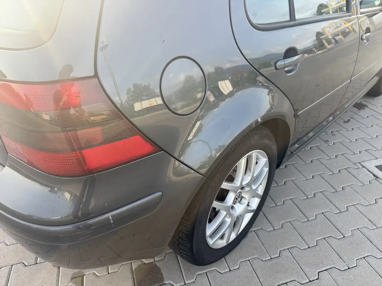 Volkswagen Golf 5p 1.6 Highline 105cv, foto 12