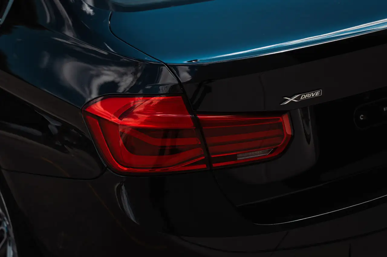 BMW 3 Series снимка BMW 3 Series