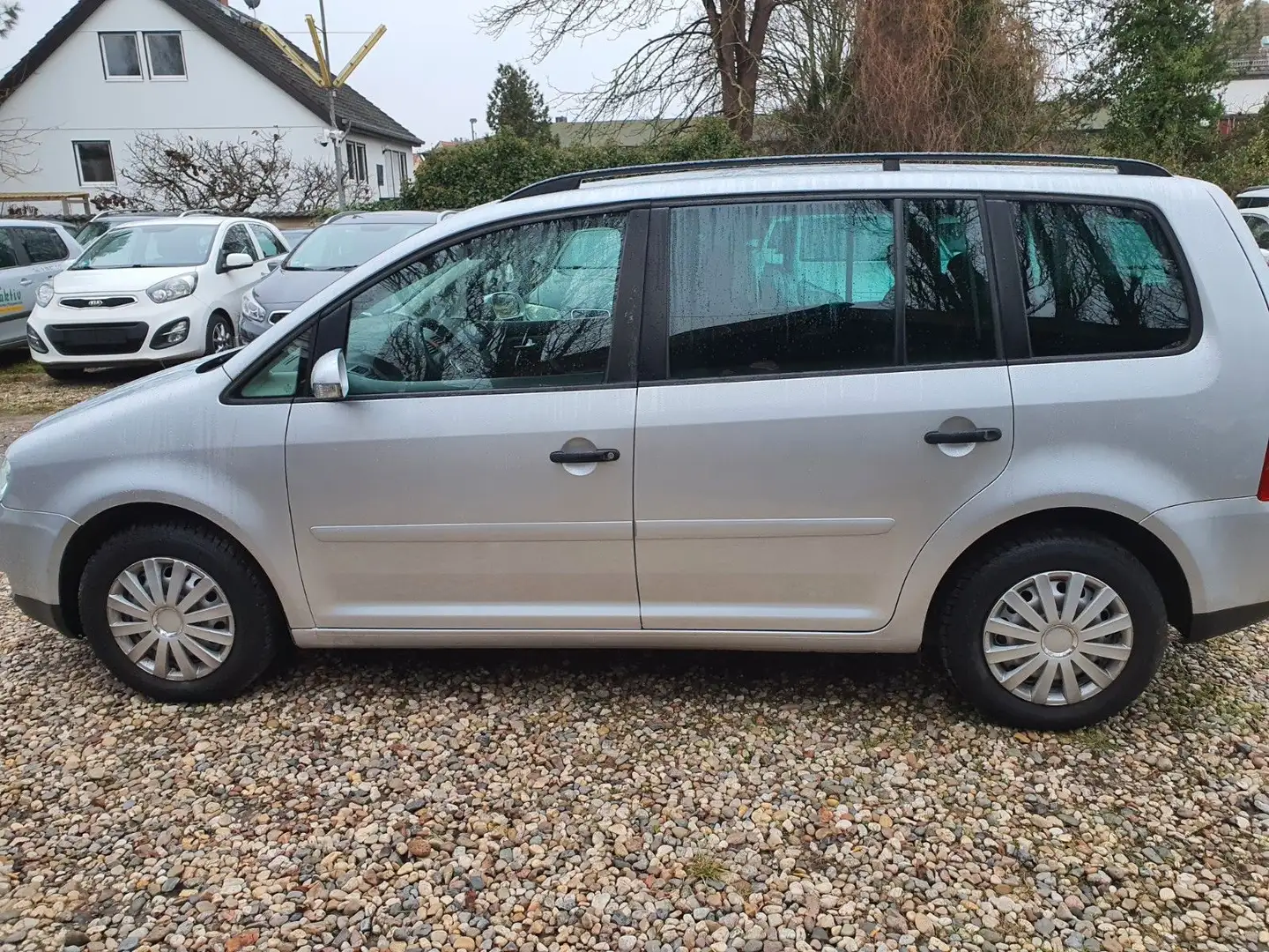 Volkswagen Touran Conceptline/ 7Sitzer Silber - 2