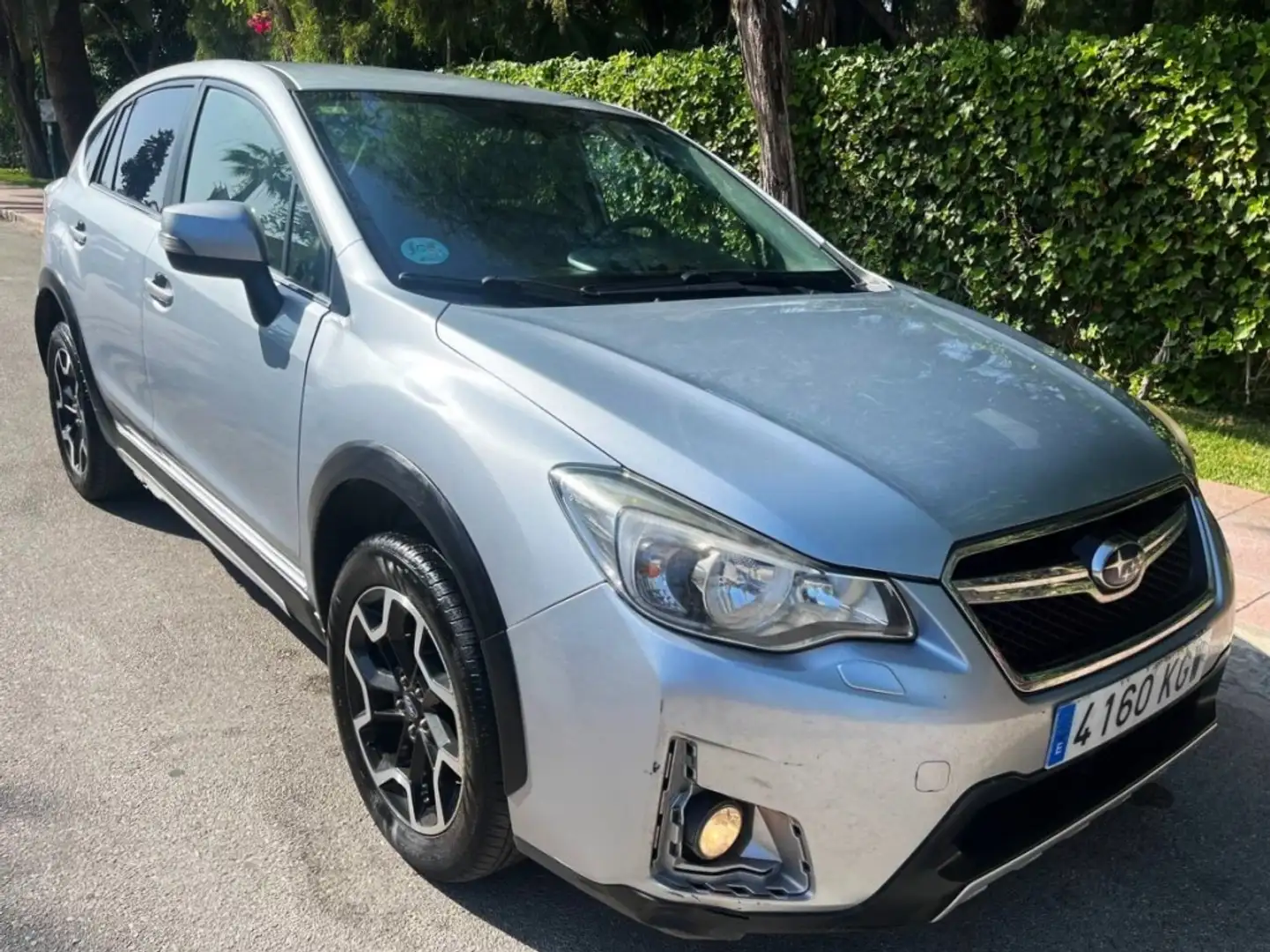 Subaru XV 2.0TD Sport Plateado - 1
