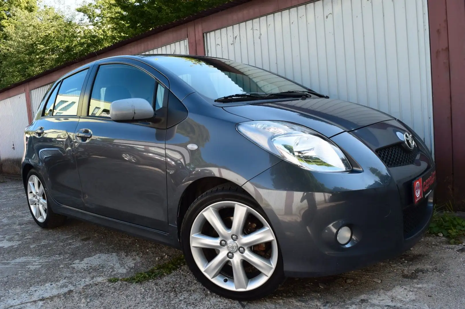 Toyota Yaris TS 1.8-Ltr.98 kW,Klima,5 Türer,Sport Gris - 2