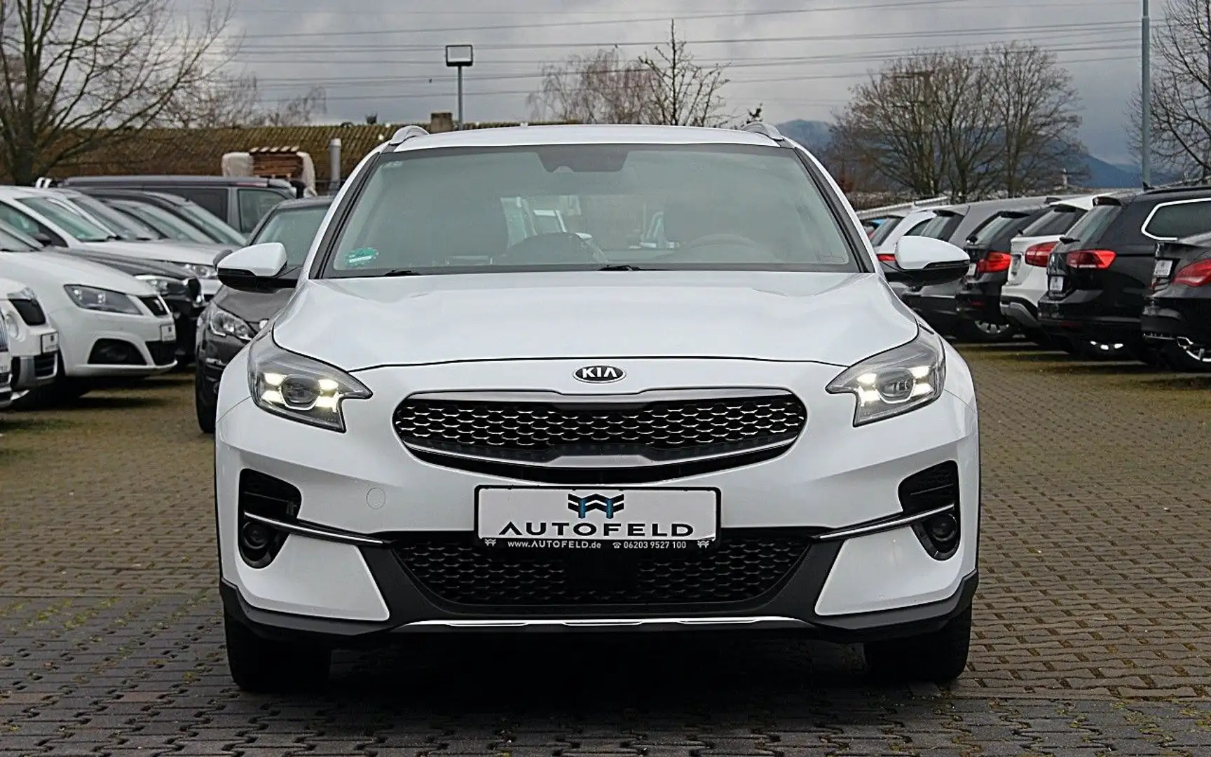 Kia XCeed 1.4 GT LINE/AUT/1.HD/8 FACH/JBL/NAVI/RCAM Weiß - 2