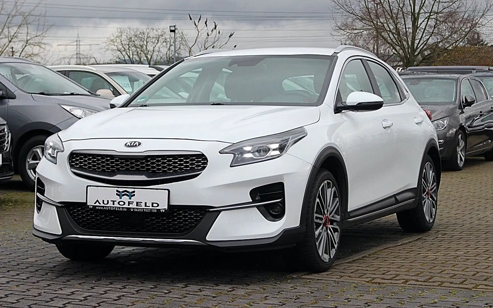 Kia XCeed 1.4 GT LINE/AUT/1.HD/8 FACH/JBL/NAVI/RCAM Weiß - 1