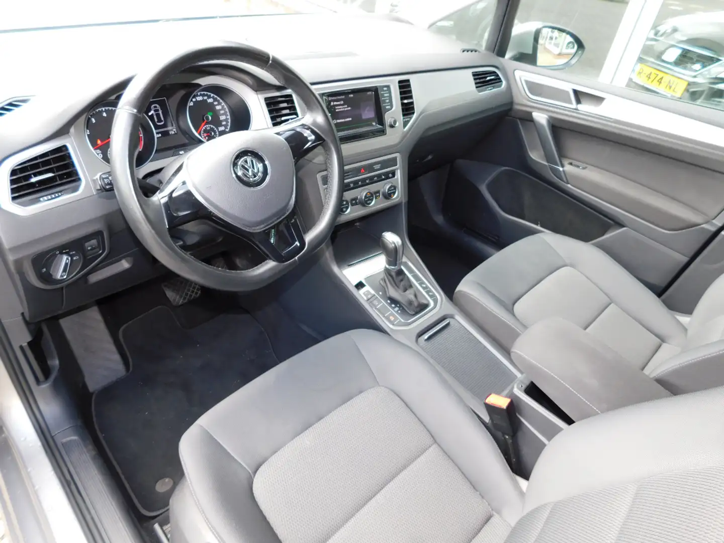 Volkswagen Golf Sportsvan 1.2TSI 110PK HIGHLINE!! All-in Prijs! Grijs - 2