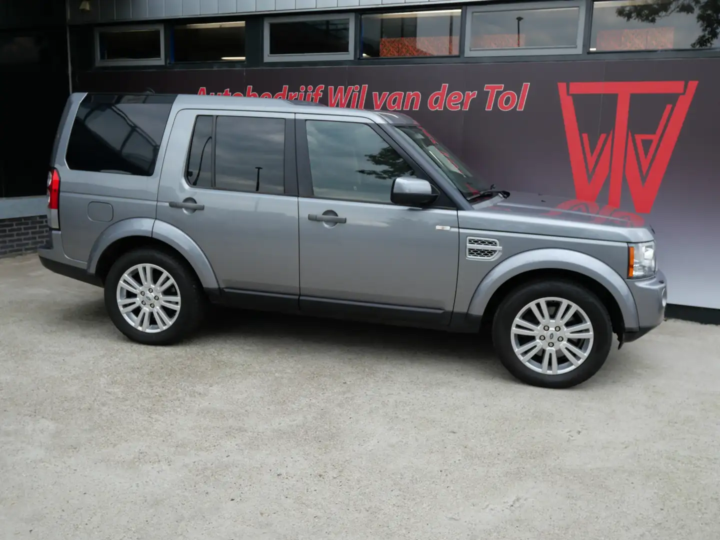 Land Rover Discovery 3.0 SDV6 HSE | GRIJSKENT | TREKHAAK | XENON | 3.5T Grijs - 1