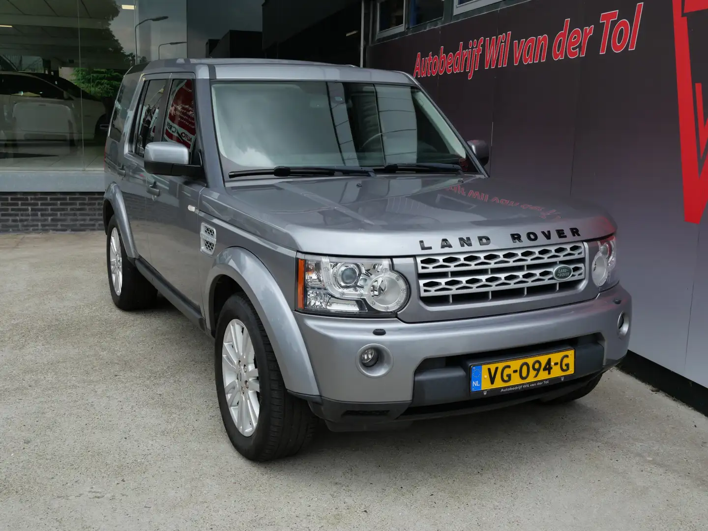 Land Rover Discovery 3.0 SDV6 HSE | GRIJSKENT | TREKHAAK | XENON | 3.5T Grijs - 2