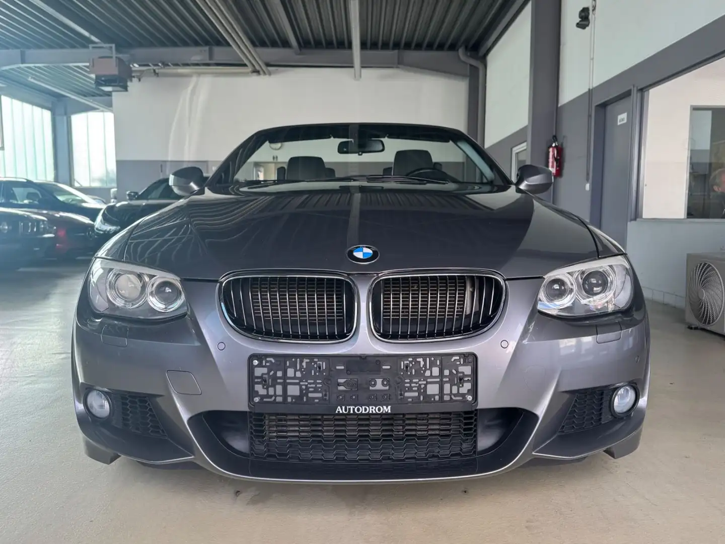 BMW 335 i M-Sportpaket+ Harman/Kardon+sehr-gepfl. Grau - 2