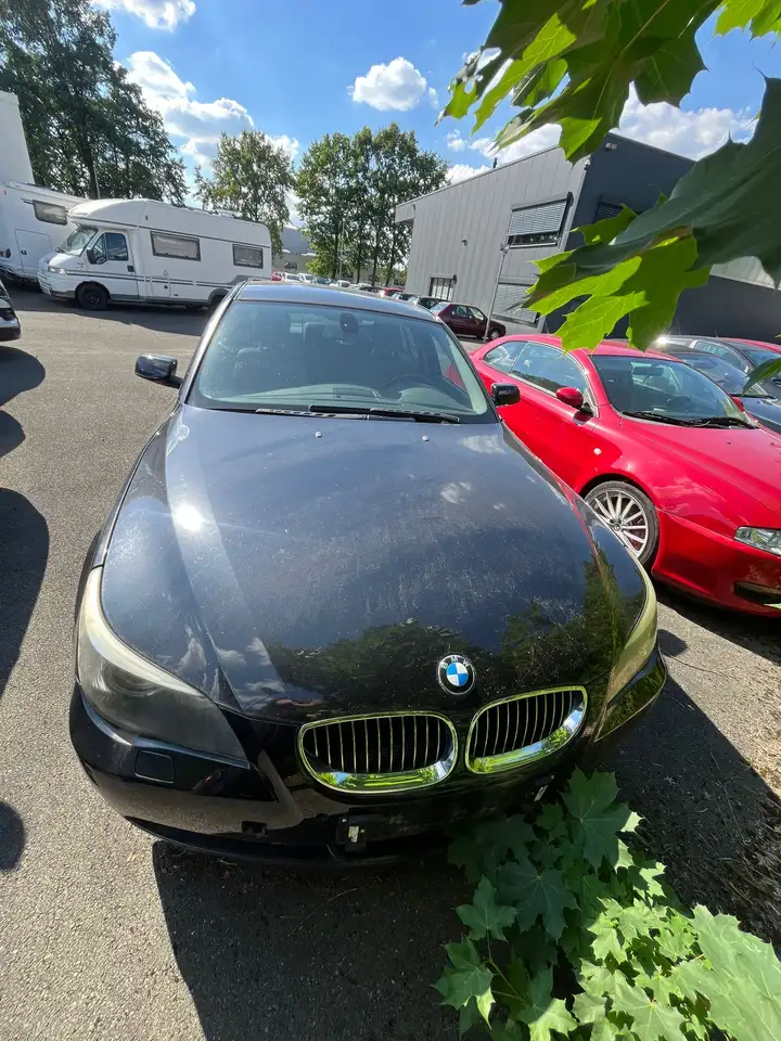 BMW 525