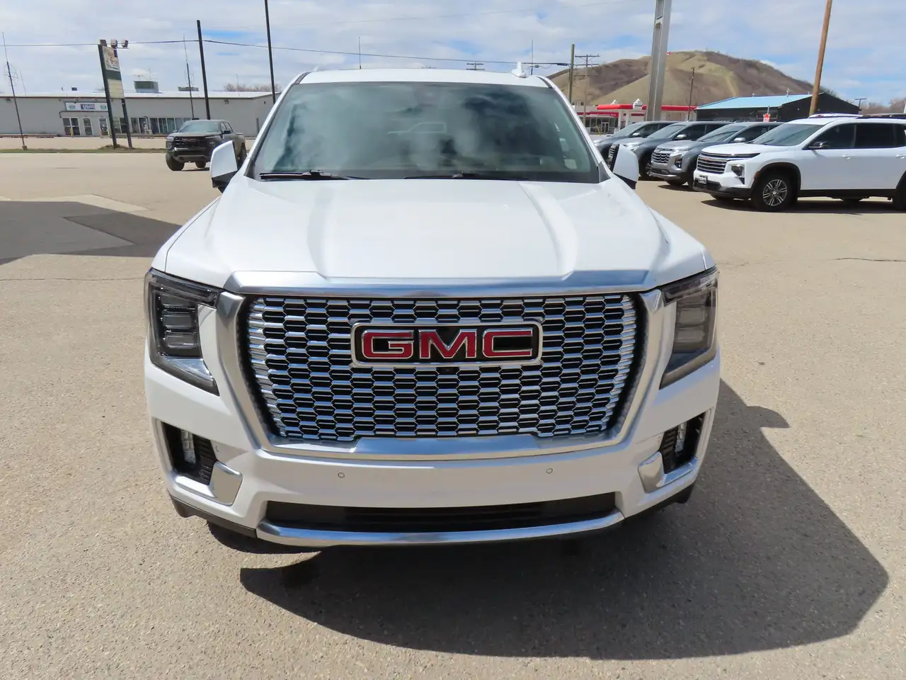 GMC Yukon снимка GMC Yukon