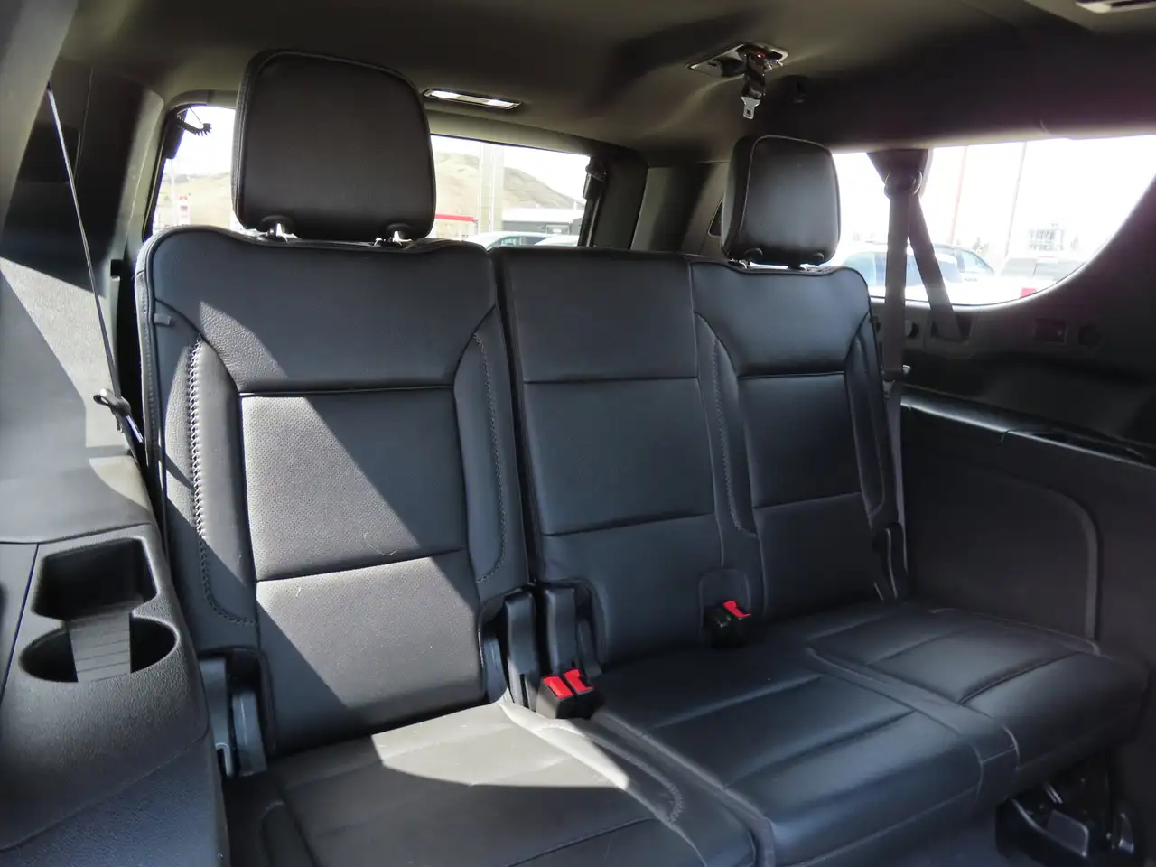 GMC Yukon снимка GMC Yukon
