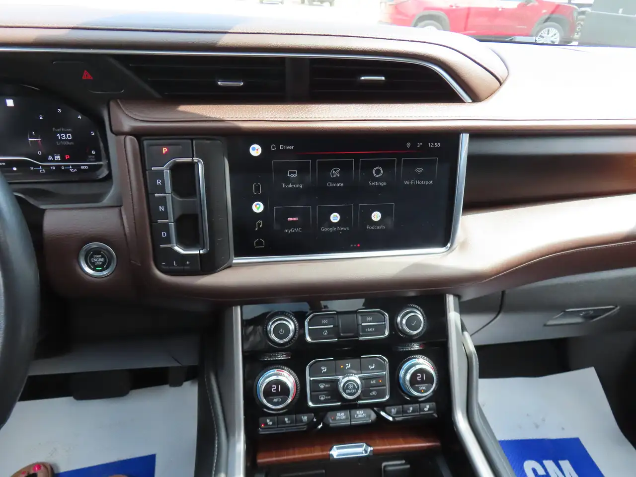 GMC Yukon снимка GMC Yukon