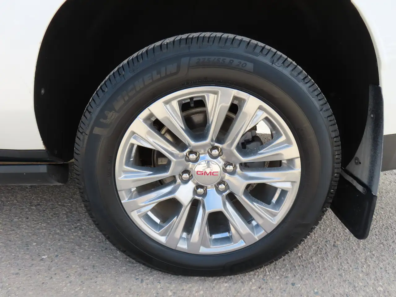 GMC Yukon снимка GMC Yukon