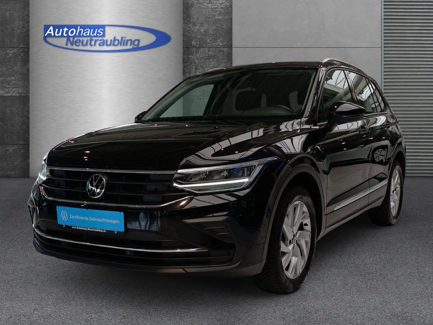 Volkswagen Tiguan 1.5 TSI "ACTIVE" 150 PS +NAVI+SHZ+REARVIEW+ Schwarz - 2