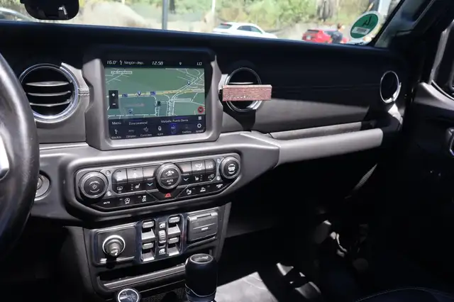 Jeep Wrangler view 15