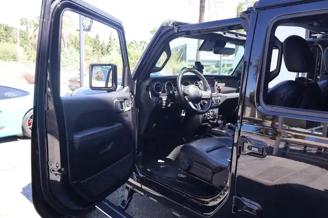 Jeep Wrangler view 10
