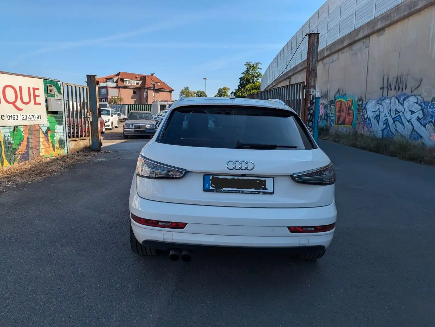 Audi Q3 2.0 TFSI quattro S tronic sport Biały - 2