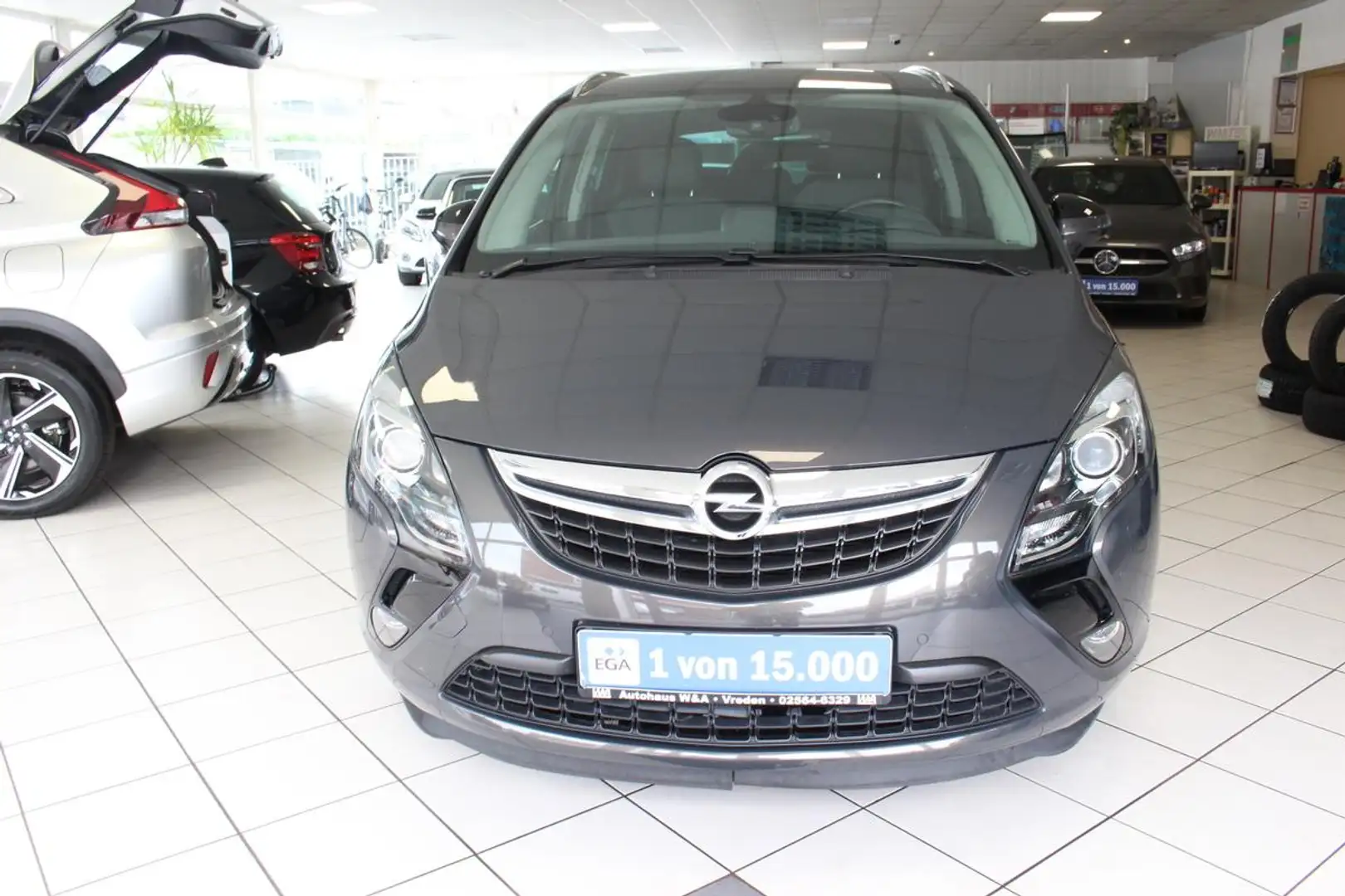 Opel Zafira Tourer 2.0CDTI 7Sitzer.Automatik Gris - 2