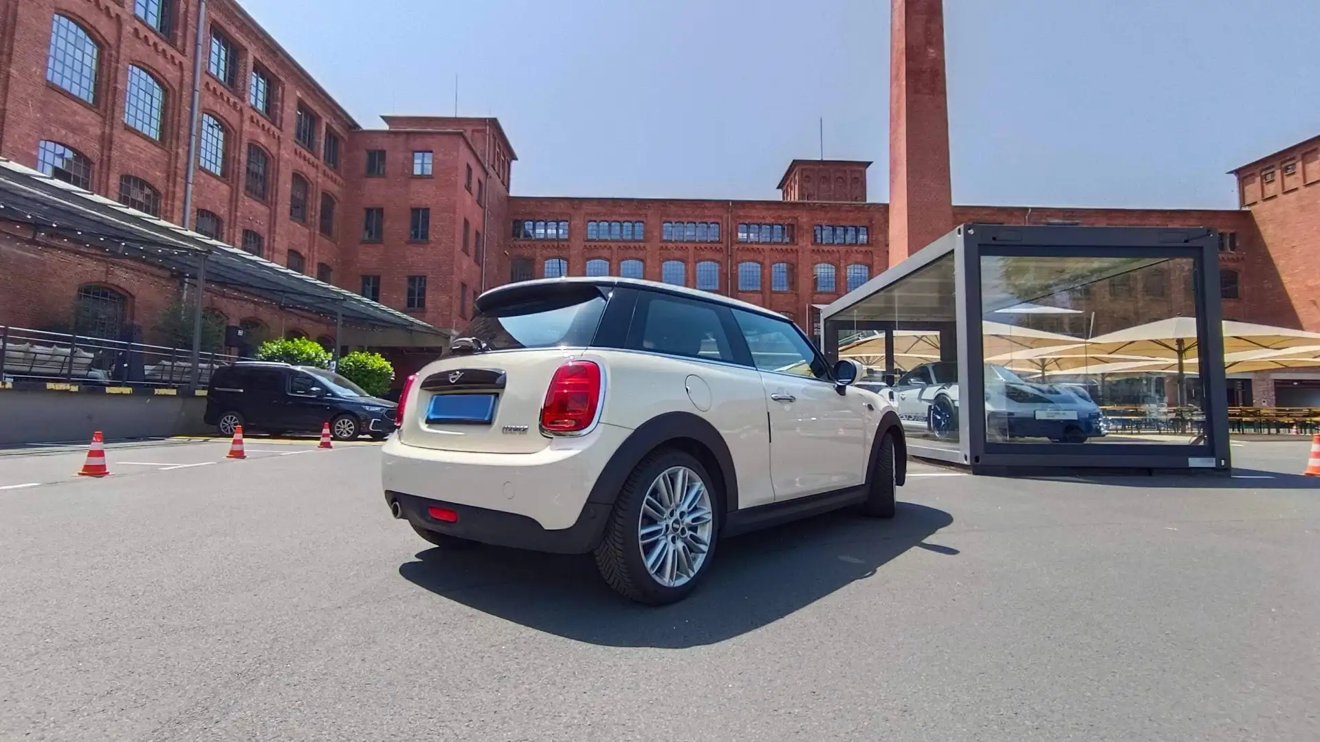 MINI Cooper MINI 3-T. Chilli "zum FESTPREIS" Weiß - 2