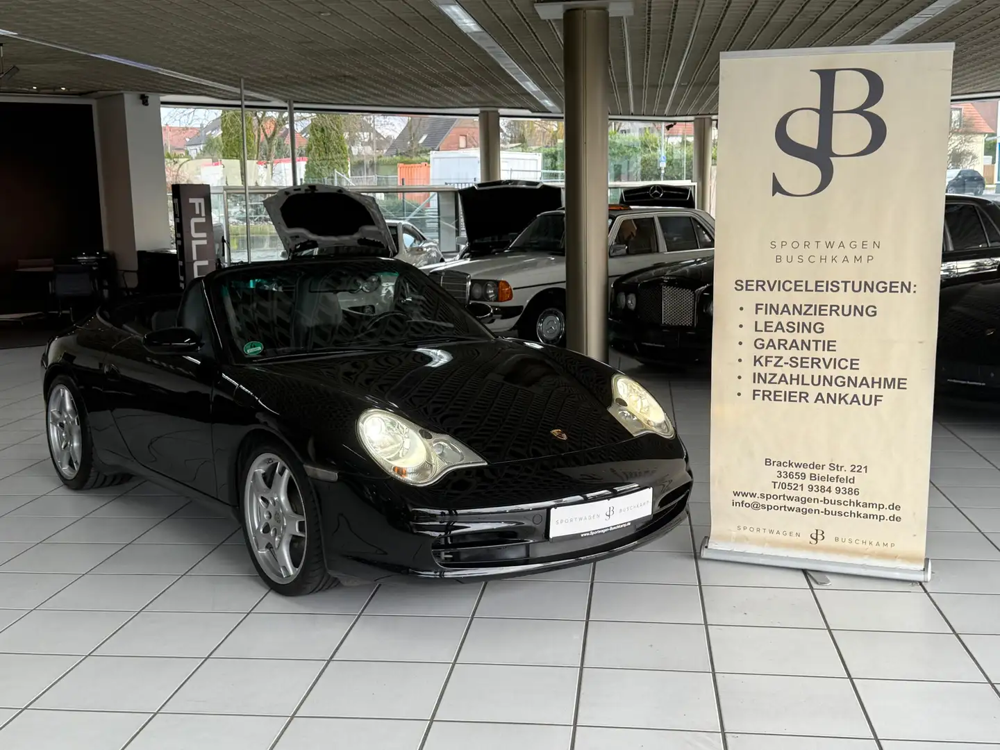 Porsche 911 Carrera Cabriolet BIXENON TEMPOMAT SHZ Schwarz - 1