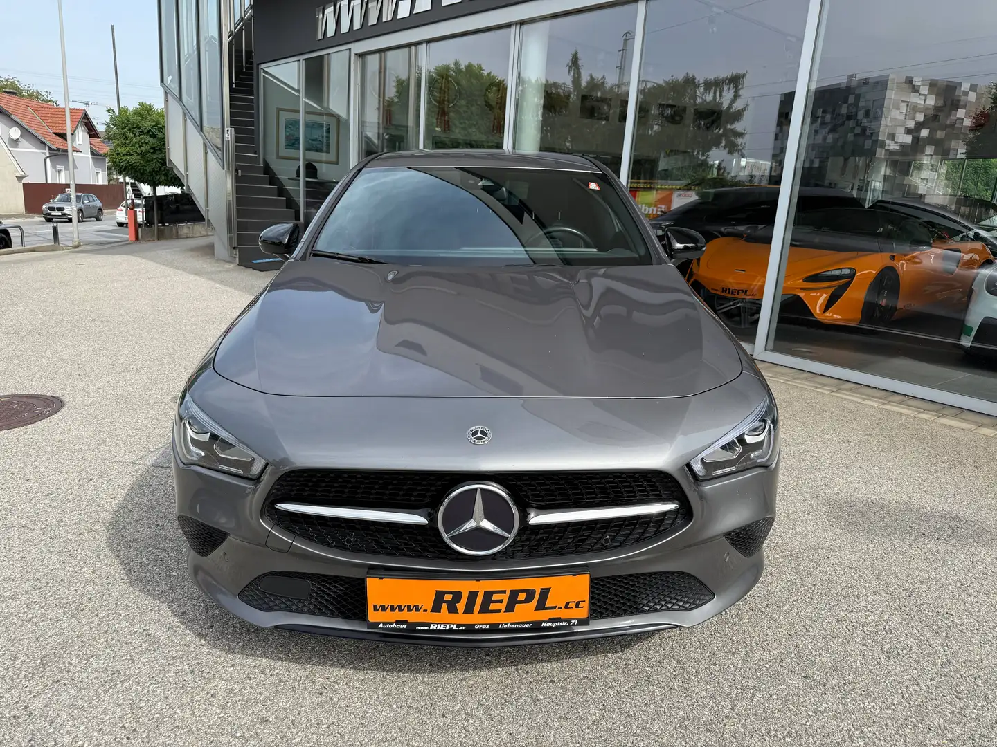 Mercedes-Benz CLA 220 CLA 220 d 4Matic LED AHK Night/Park Paket 1.Besitz Grau - 2