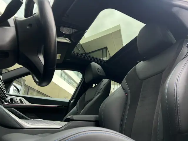 BMW I4 view 7