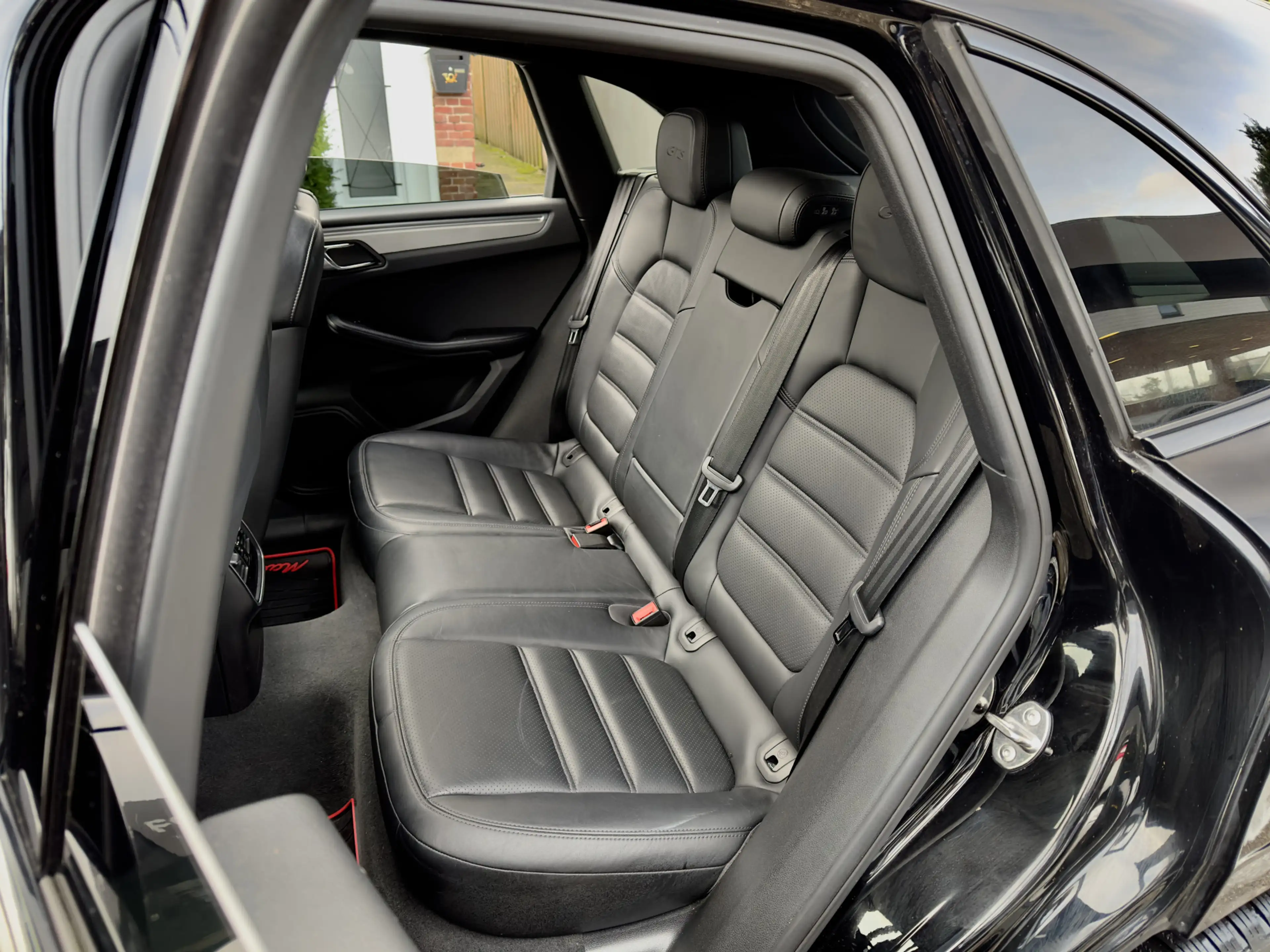 Porsche Macan 3.0 GTS AUT7 361PK PANODAK LEDER NAVI AIRCO LED 21 — photo 12