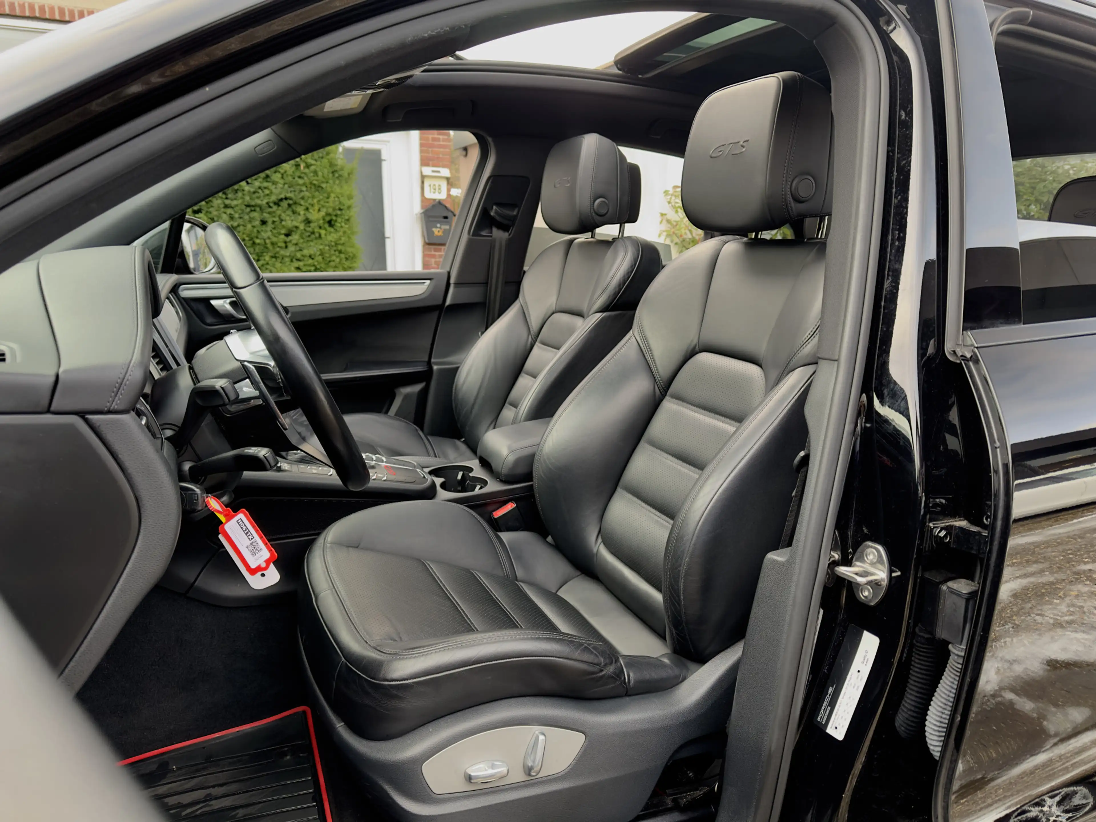 Porsche Macan 3.0 GTS AUT7 361PK PANODAK LEDER NAVI AIRCO LED 21 — photo 2