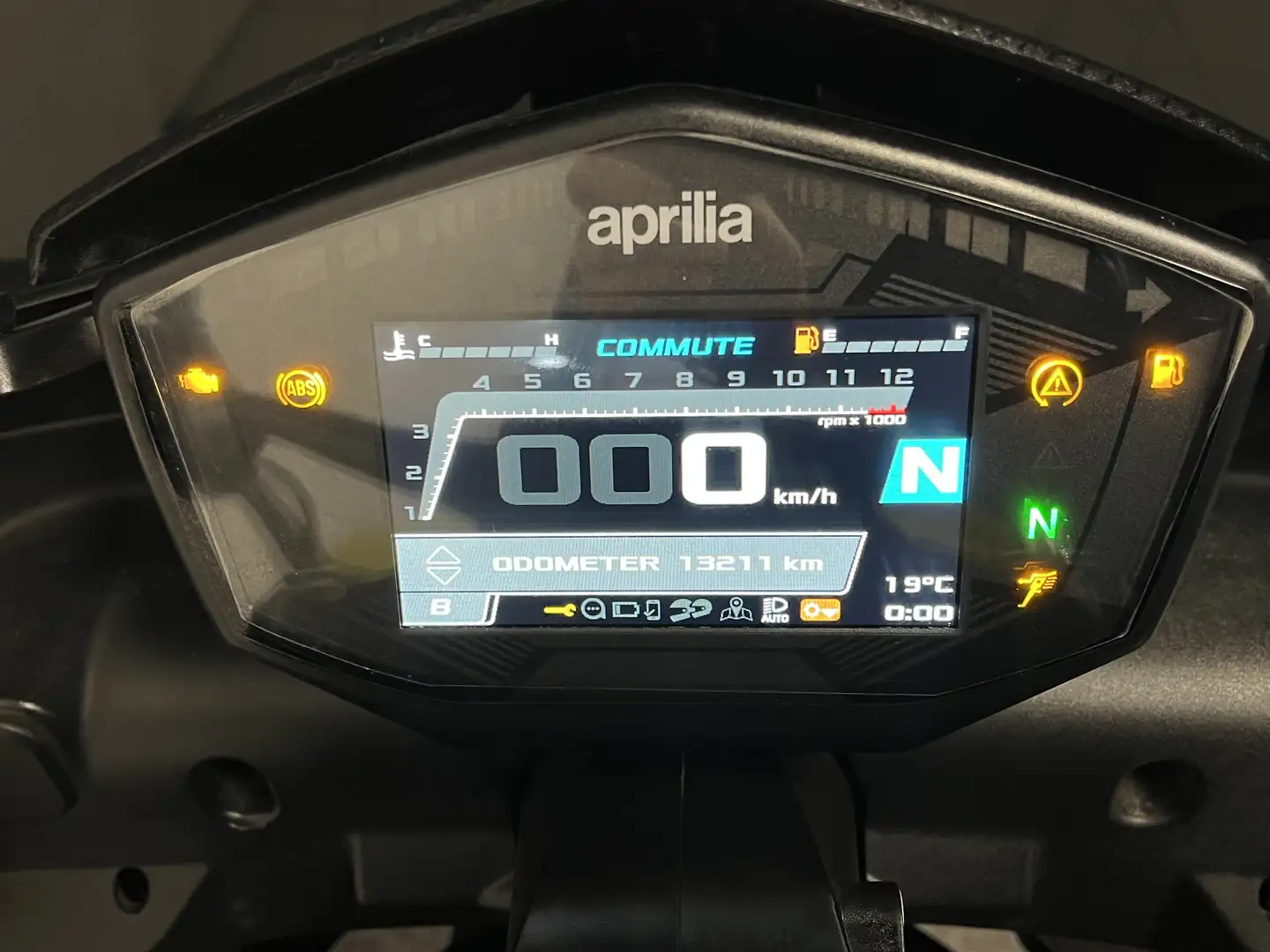 Aprilia Tuono 660 Желтый - 2