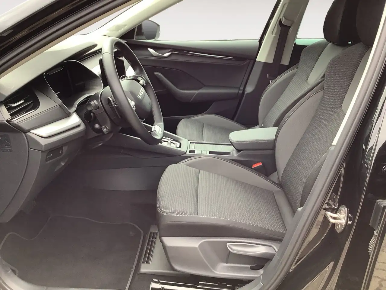 Skoda Octavia Combi 1.5 TSI mHEV*Komfort+WinterPlusPAK*AHK*Kessy, миниатюра 9