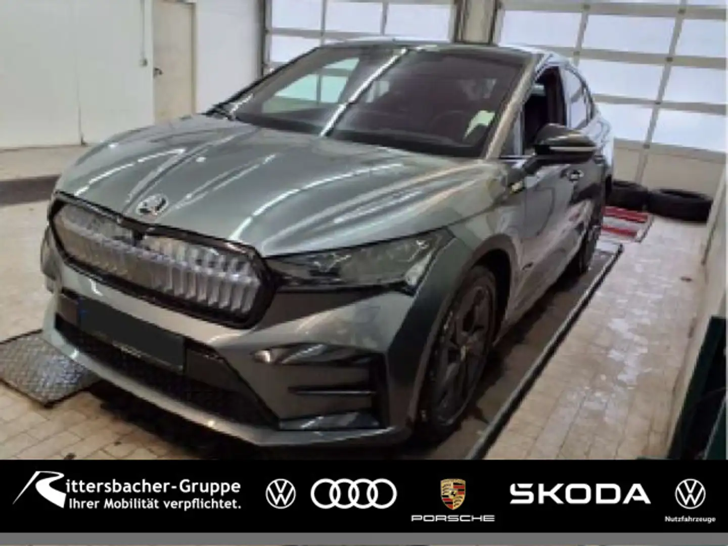 Skoda Enyaq Coupé RS Suite AHK Wärmepumpe Grau - 1