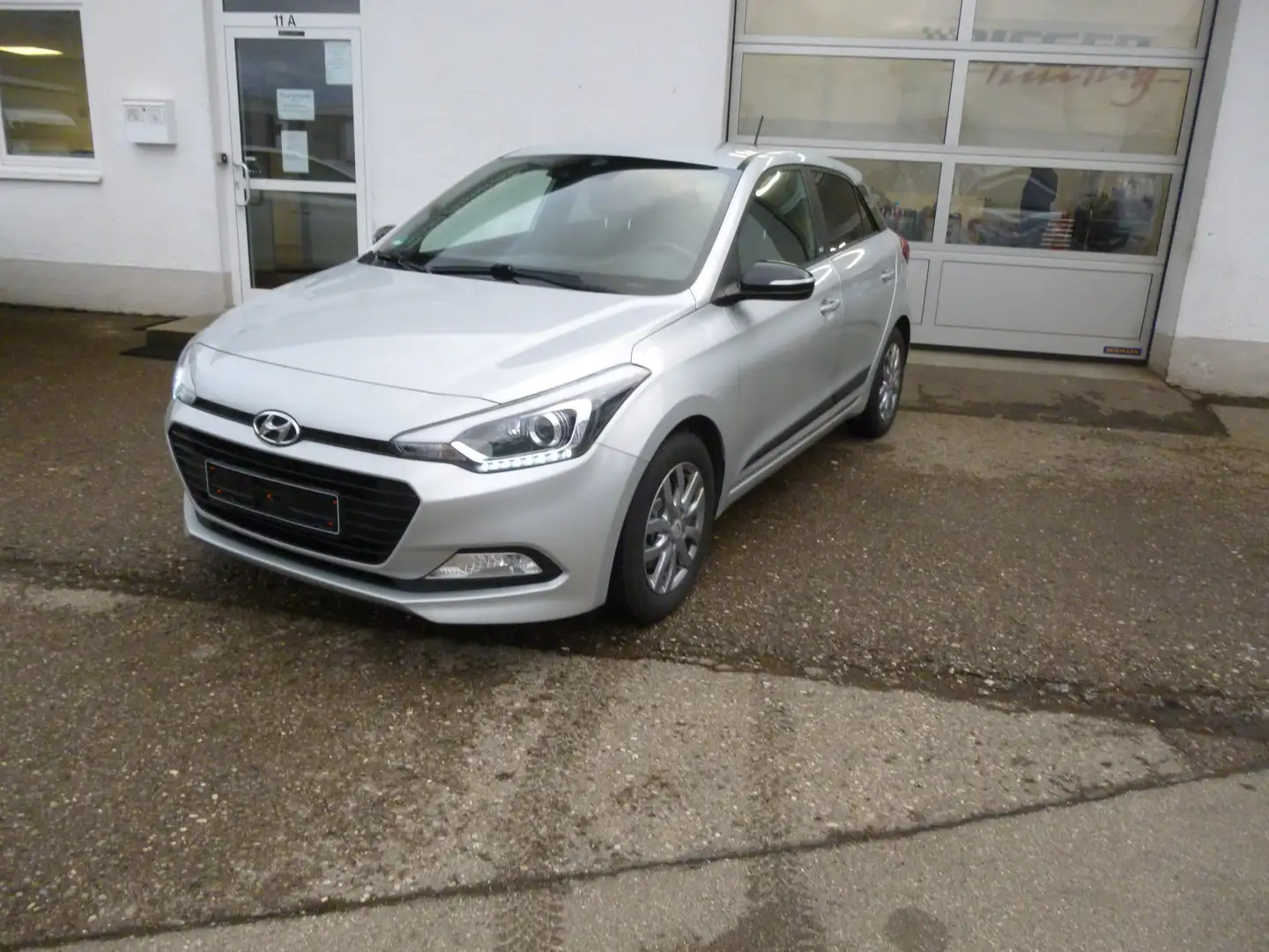 Hyundai i20 blue 1.0 T-GDI Passion Plus Silber - 1