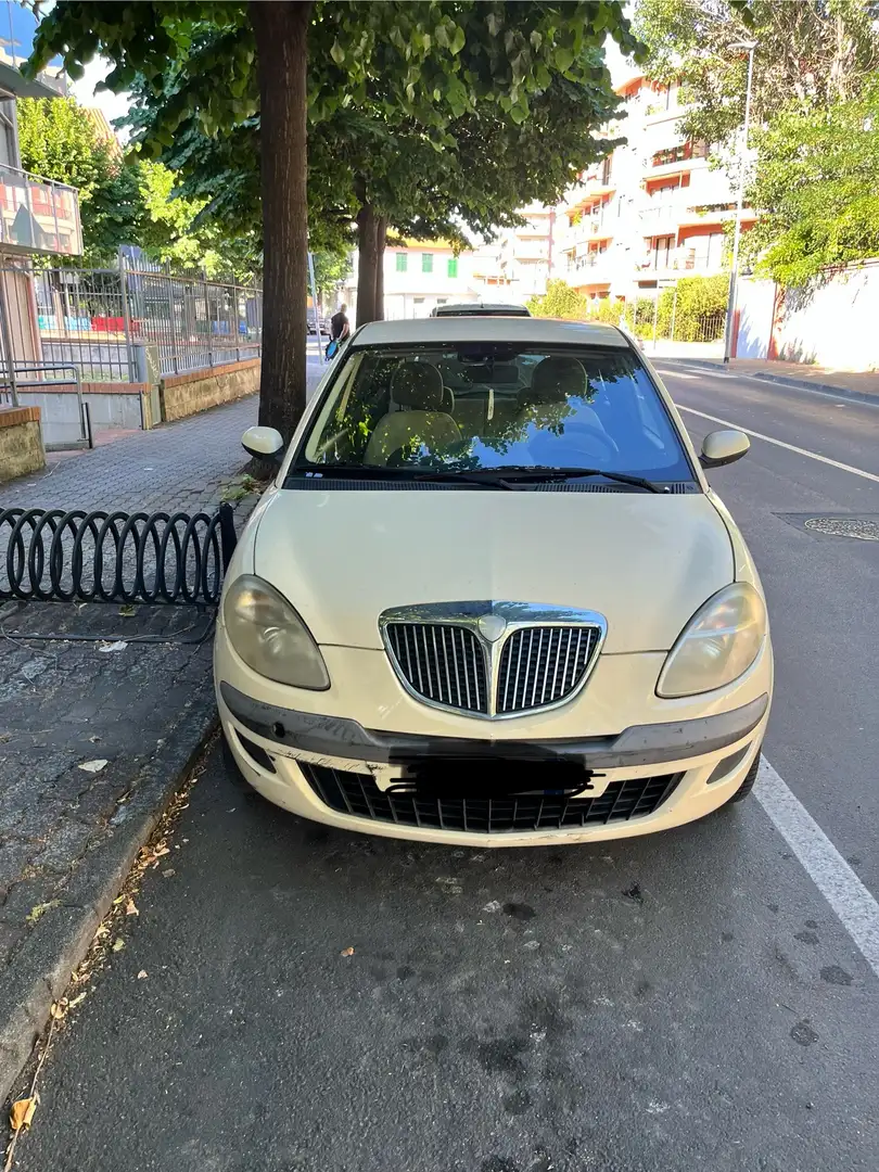 Lancia Ypsilon 1.3 mjt - 1